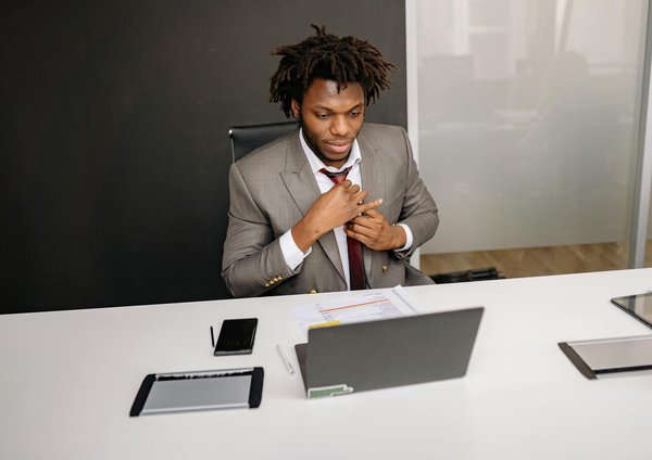 Harnessing AI for Fraud Detection: An Essential UK Financial Institutions' Guide